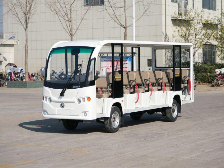 17座敞开观光车