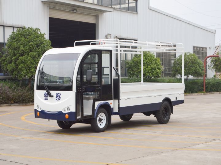 3T货箱T封闭油布上白下警蓝