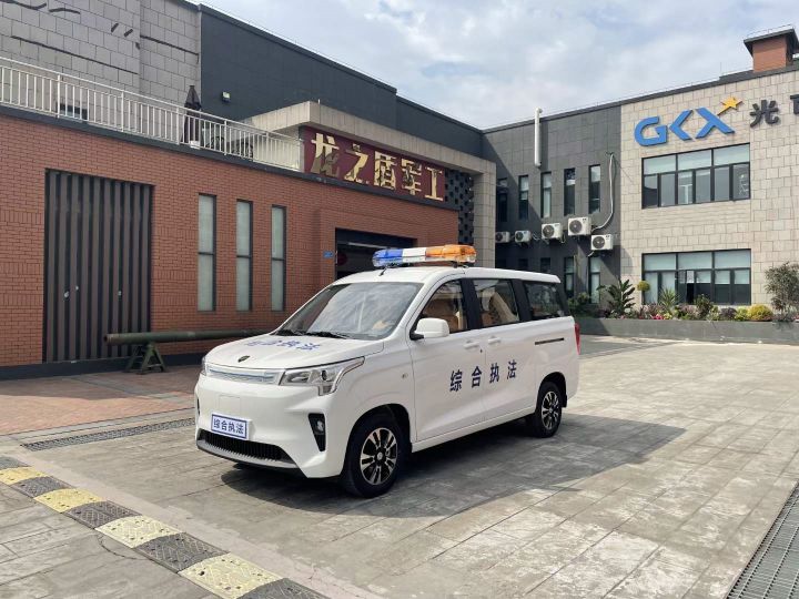 MPV版7座巡逻车